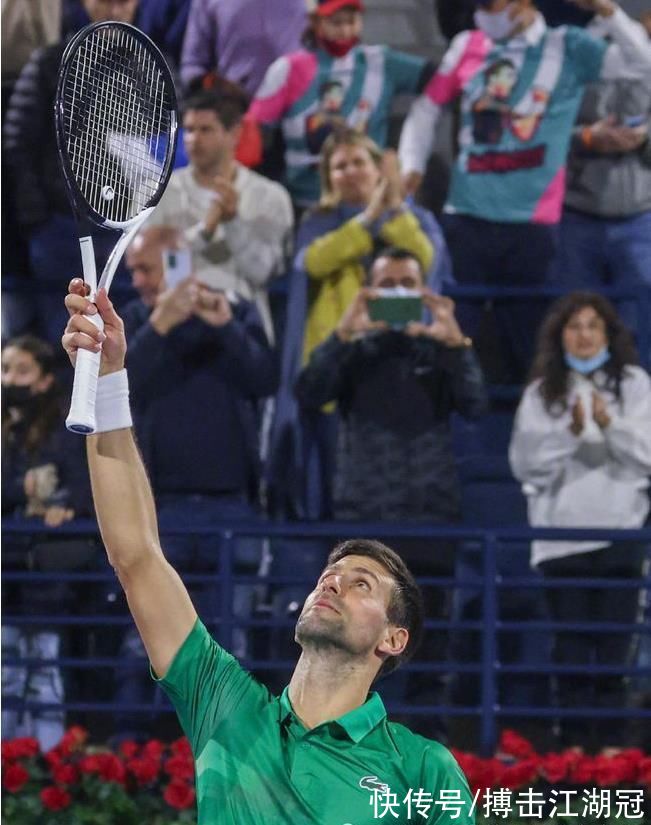 持得十分稳 持得十分稳